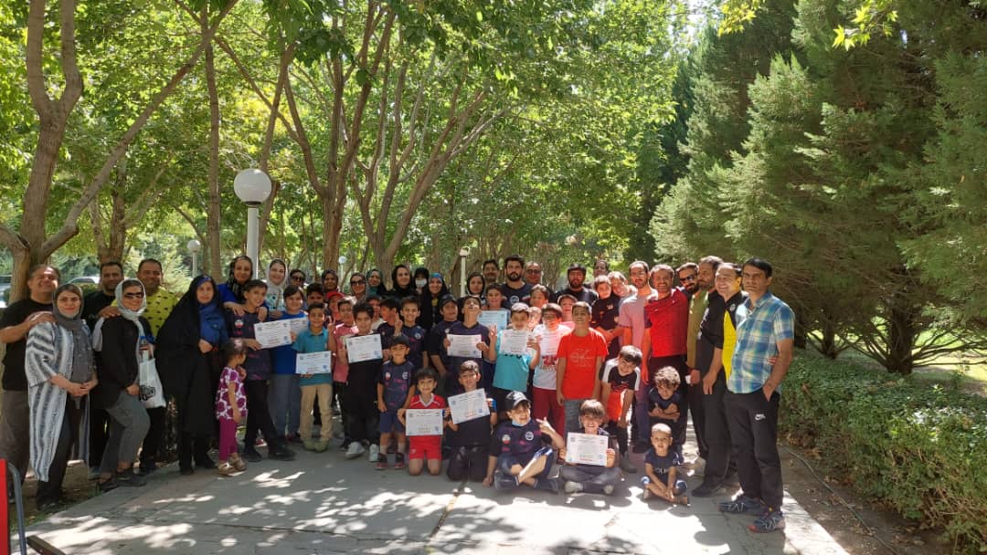 اهدا گواهینامه اموزشی